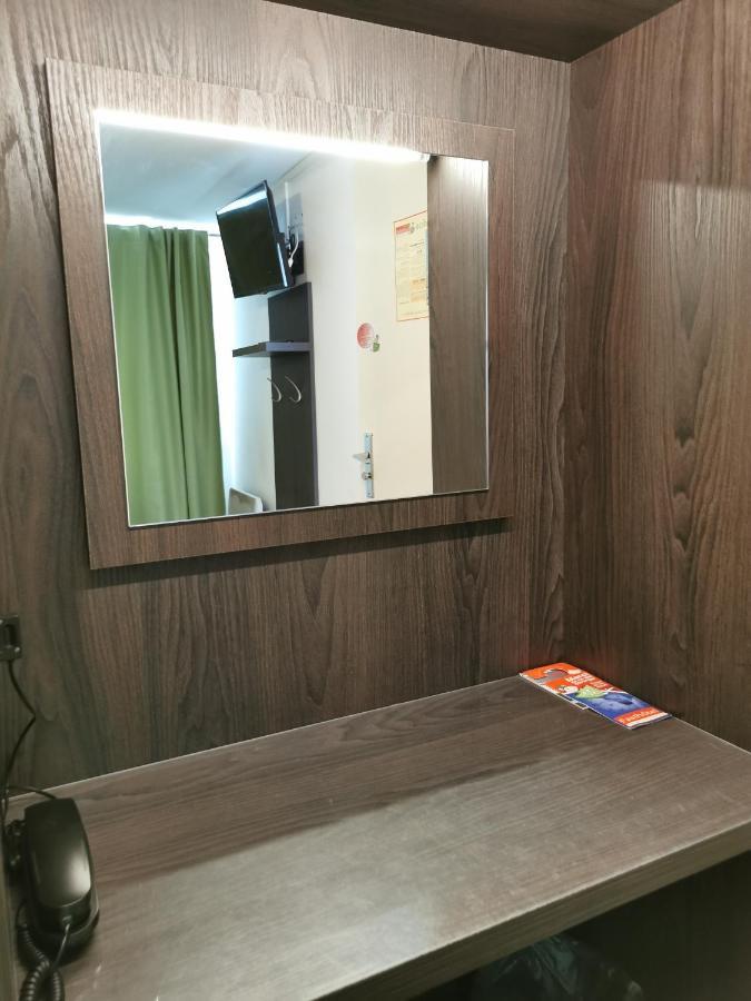 Fasthotel Paris Ouest 2* Bouafle