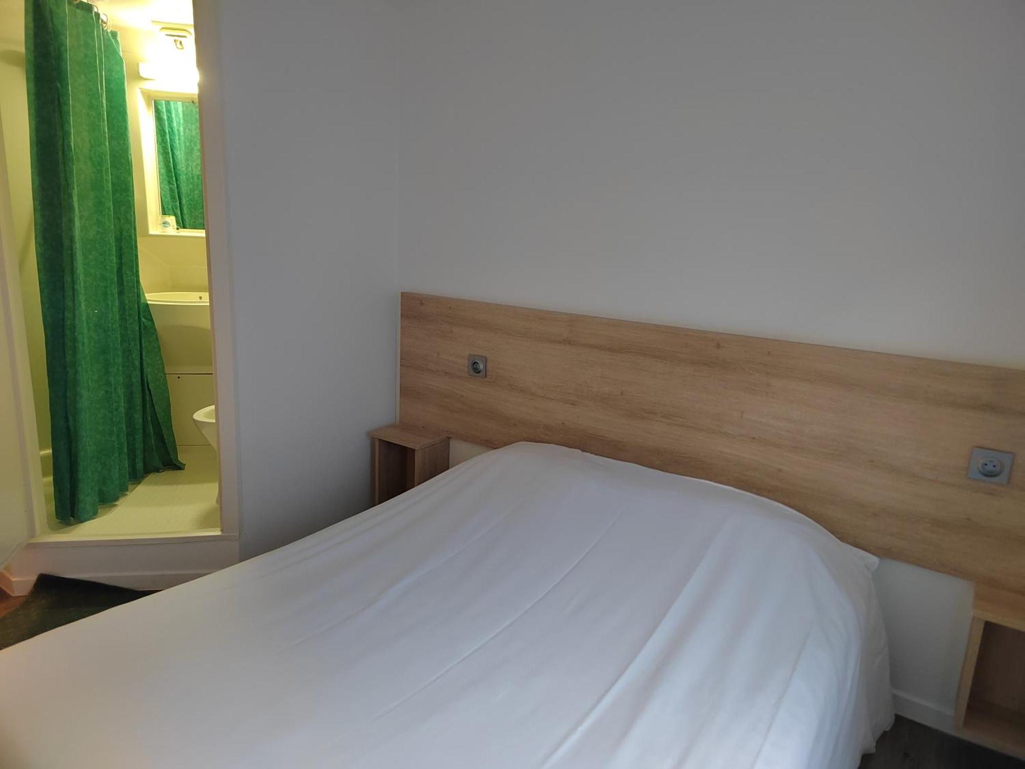 Fasthotel Paris Ouest 2* Bouafle
